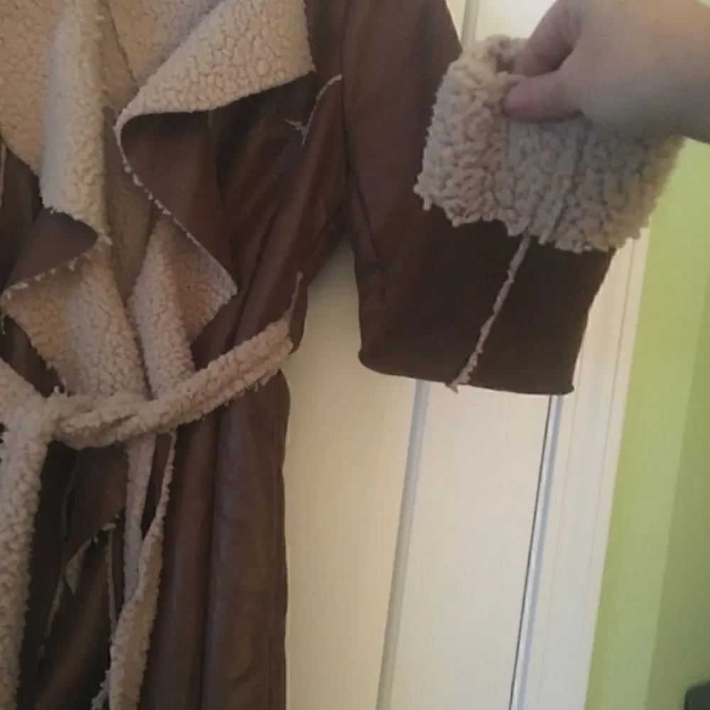Ryu Anthropologie Faux Leather & Shearling - Picture 7 of 8